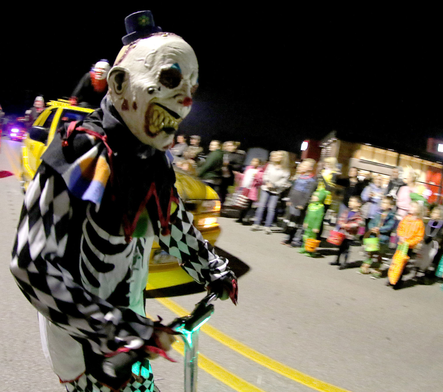 102718-Bett-Halloween-Parade-024